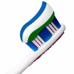 Colgate Dentifricio Triple Action Protezione Carie 75 ml