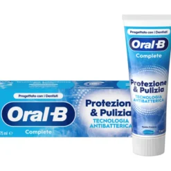 Oral-B Protezione & Pulizia Dentifricio con Tecnologia Antibatterica 75 ml